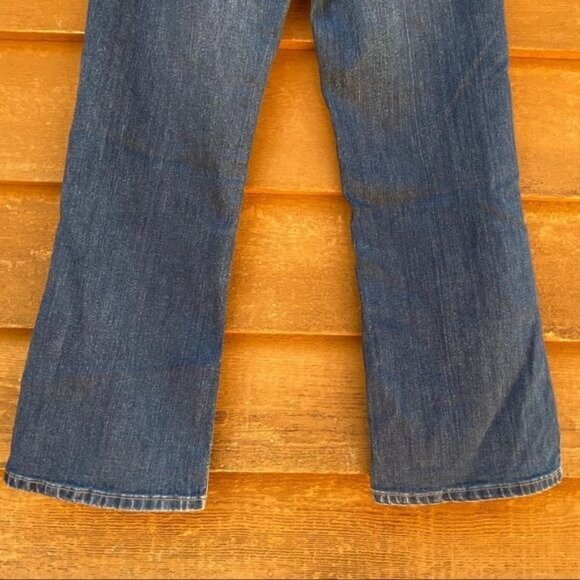 Cosmopolitan Jeanwear Blue Embroidered Bootcut Midrise Denim Loose Fit Jeans - Picture 9 of 12